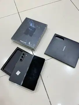 Samsung Z Fold 3 256gb lengkap mulus total
