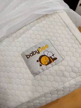 Matras Box Bayi Merek Baby Bee Sukomanunggal