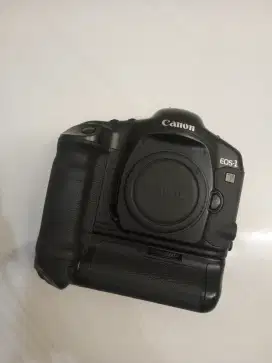 Canon EOS 1V HS including Canon PB-E2