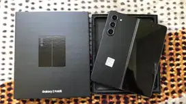 Dibeli Samsung Z Fold 3 256gb lengkap mulus total