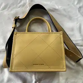 tas charles n keith original (bisa nego)