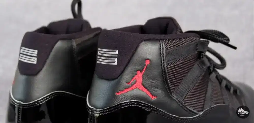 Sepatu Basket Sneakers, Nike Air Jordan 11 Bred