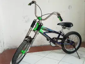 Sepeda anak Wimcycle Chopper 16 lowrider bagus