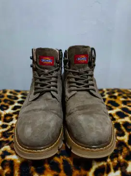 Sepatu boots dickies size 42