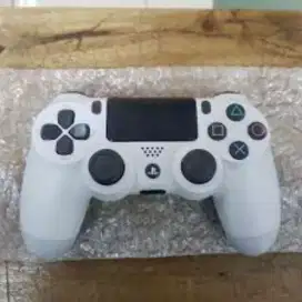 Stick PS4 Warna Putih [Original Pabrik]