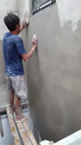 Tukang bangunan harian
