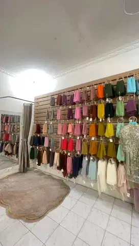 Gantungan baju , rak hijab , rak dinding baju