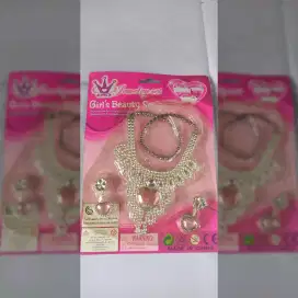 Kalung dan Anting Set Mainan Anak