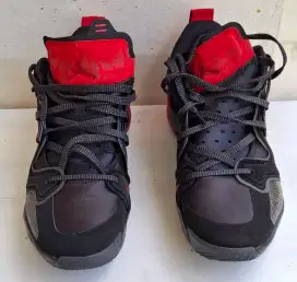 Sepatu jordan 37