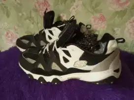 Sepatu Skechers D'Lites Second