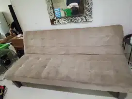 Sofa bed warna nude
