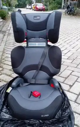 Car Sit (bangku anak di mobil)