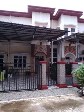 Rumah disewakan di Menteng Indah