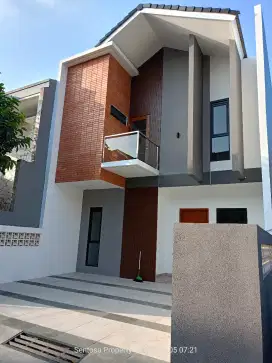 Rumah Baru 2 Lantai area Bkr Buah Batu dkt Turangga Batununggal SHM