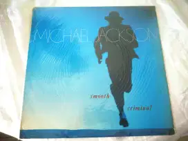 5 buah vinyl Michael Jackson sang legendaris