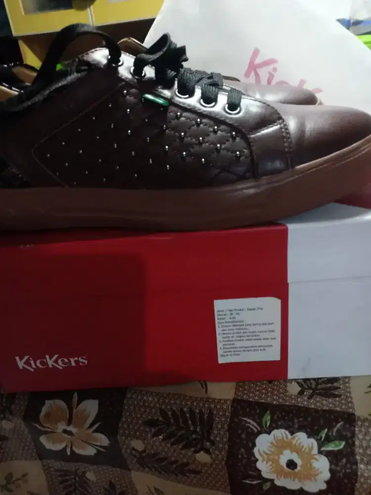 Dijual sepatu kickers ukuran 42