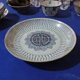 Piring Antik Cina Bergambar