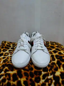 Sepatu Gucci itali