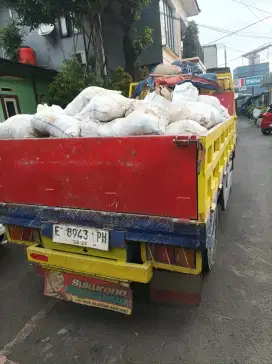 Angkut puang puing dn sampah proyek dll