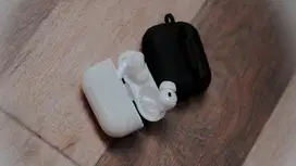 Airpods Gen 3 Pro Mirror Space Like New