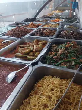 Pramusaji  & serabutan warung Sego pecel Ponorogo Sukodono Sidoarjo