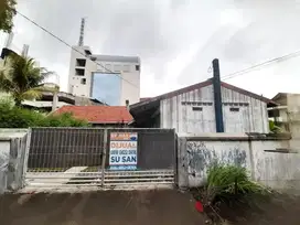 Rumah Tua 1Lt 16x34 545m2 2KT di Jalan Pringgading Brumbungan Semarang