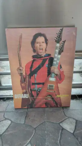 Poster Second Gitaris Paul.G Bingkai Kayu uk.53x40 cm