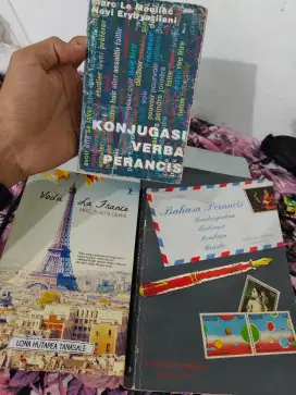 Buku belajar Bahasa Perancis