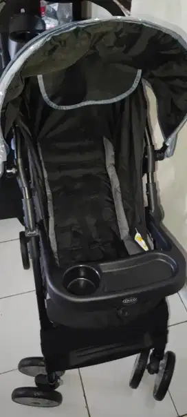 Stroller graco hitam