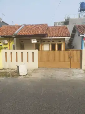 Rumah di sewa kan tahunan