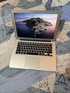 Macbook Air 13 in 2013 i5 4 128gb