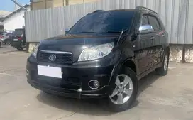 Toyota Rush 1.5 S Bensin-MT 2013 Hitam /