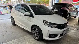 Brio RS CVT AT 2020 Jazz Yaris
