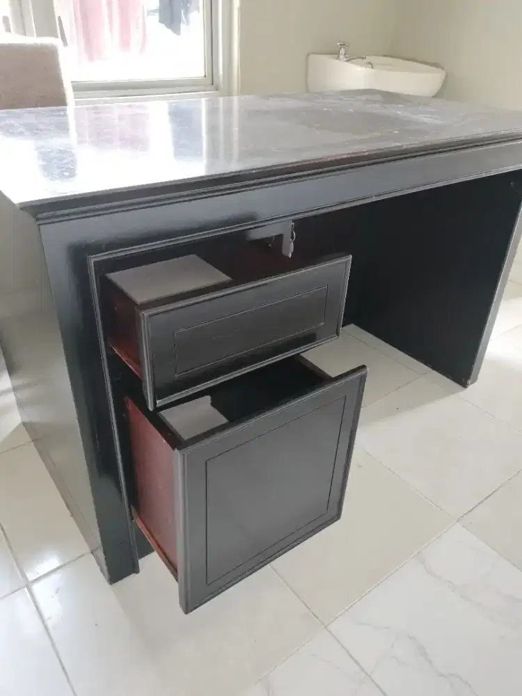 Meja kerja / belajar