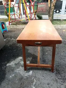 Meja Makan Pendek ex. Cafe Resto