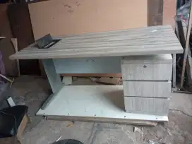 Meja 150x70x75cm