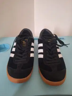 Preloved Sepatu Adidas Hamburg | Size 41 1/3