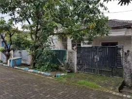 DIJUAL murah Rumah hitung tanah di Pondok Candra