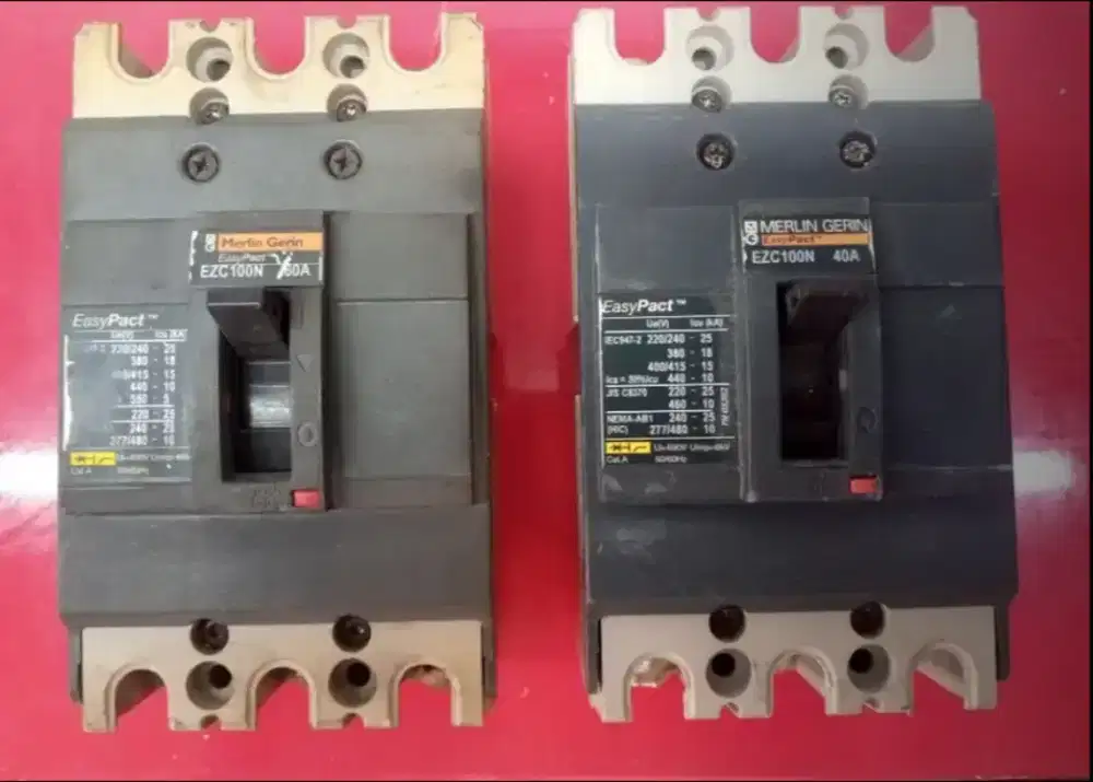 MCB Merk Merlin 60 A dan 40 A