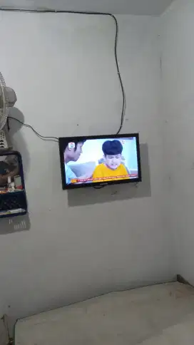 Bracket tV led 24-43inci + pasang