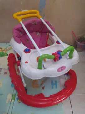 baby walker bekas kondisi apa adanya