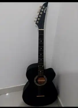 Gitar akustik baru