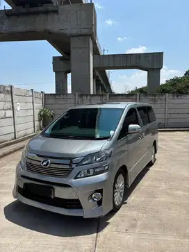 Toyota Vellfire ZG 2.4 tahun 2014