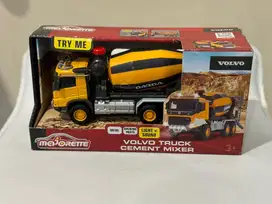 Majorette Volvo Series Truck Cement Mixer