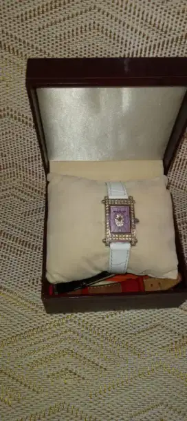 Jam Tangan Wanita Merek BELVGA ORI