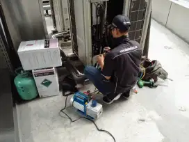 Service AC Kulkas showcase freezer chiller Mesin cuci pompa air