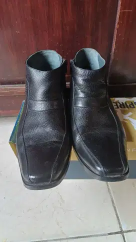 Sepatu Kulit Buccheri