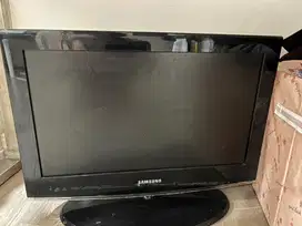 Tv samsung 32 inch mati total