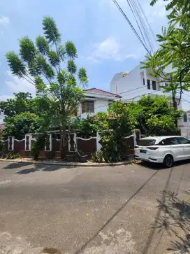 Rumah siap huni tanah kusir