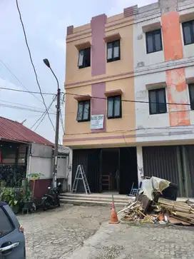 Ruko 3 lantai sholeh iskandar dibawah pasaran